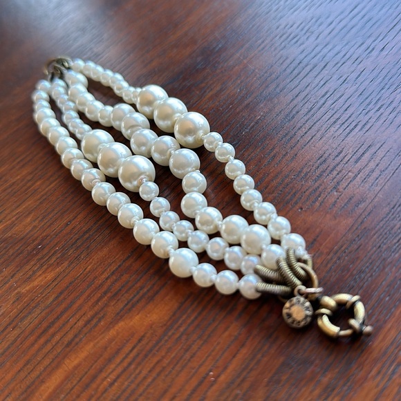 J.Crew multi strand (4) pearl bracelet. Varied pearl size. Gold toned clasp. EUC - Picture 2 of 14